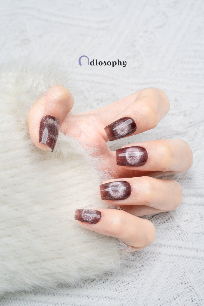 Nailosophy أظافر جل مضغوطة يدوية الصنع مخملية بورجوندي بعيون قطة | شكل مربع - Image 3